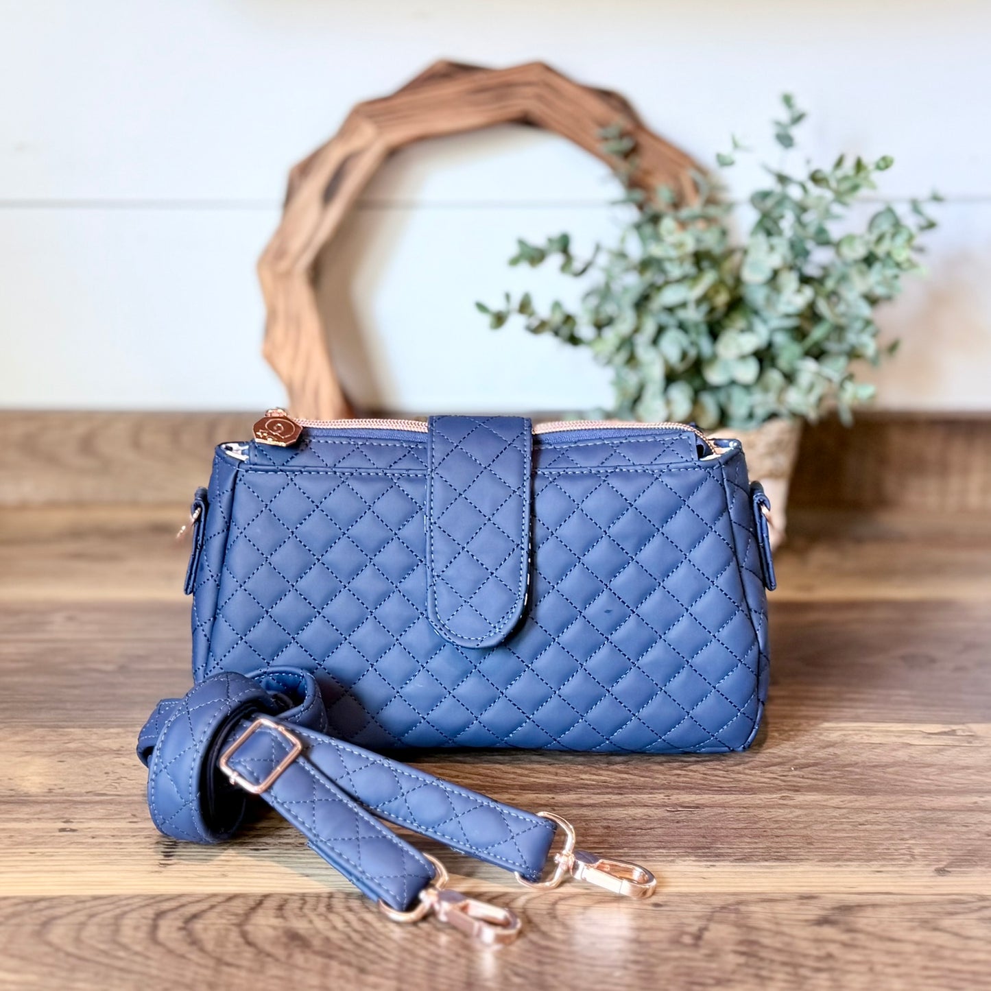 AVA SHOULDER BAG